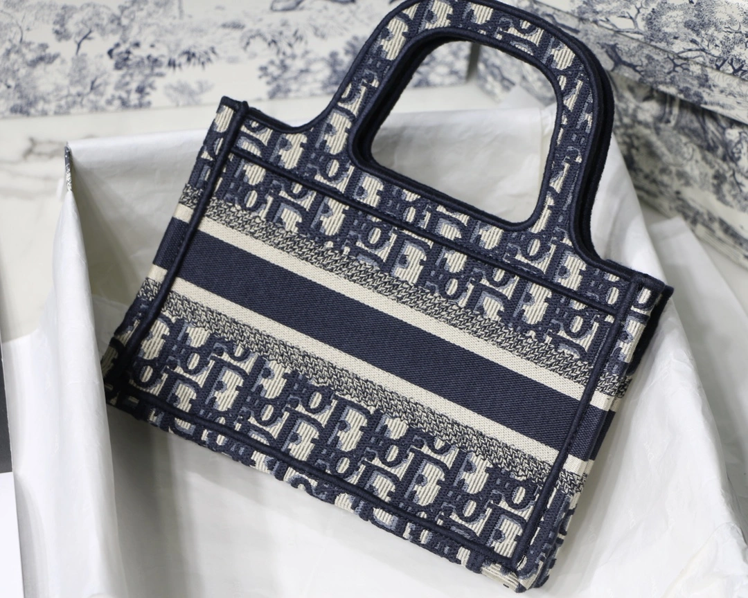 GoAnywhere D*ior Top Bag 23*17*7cm 7866