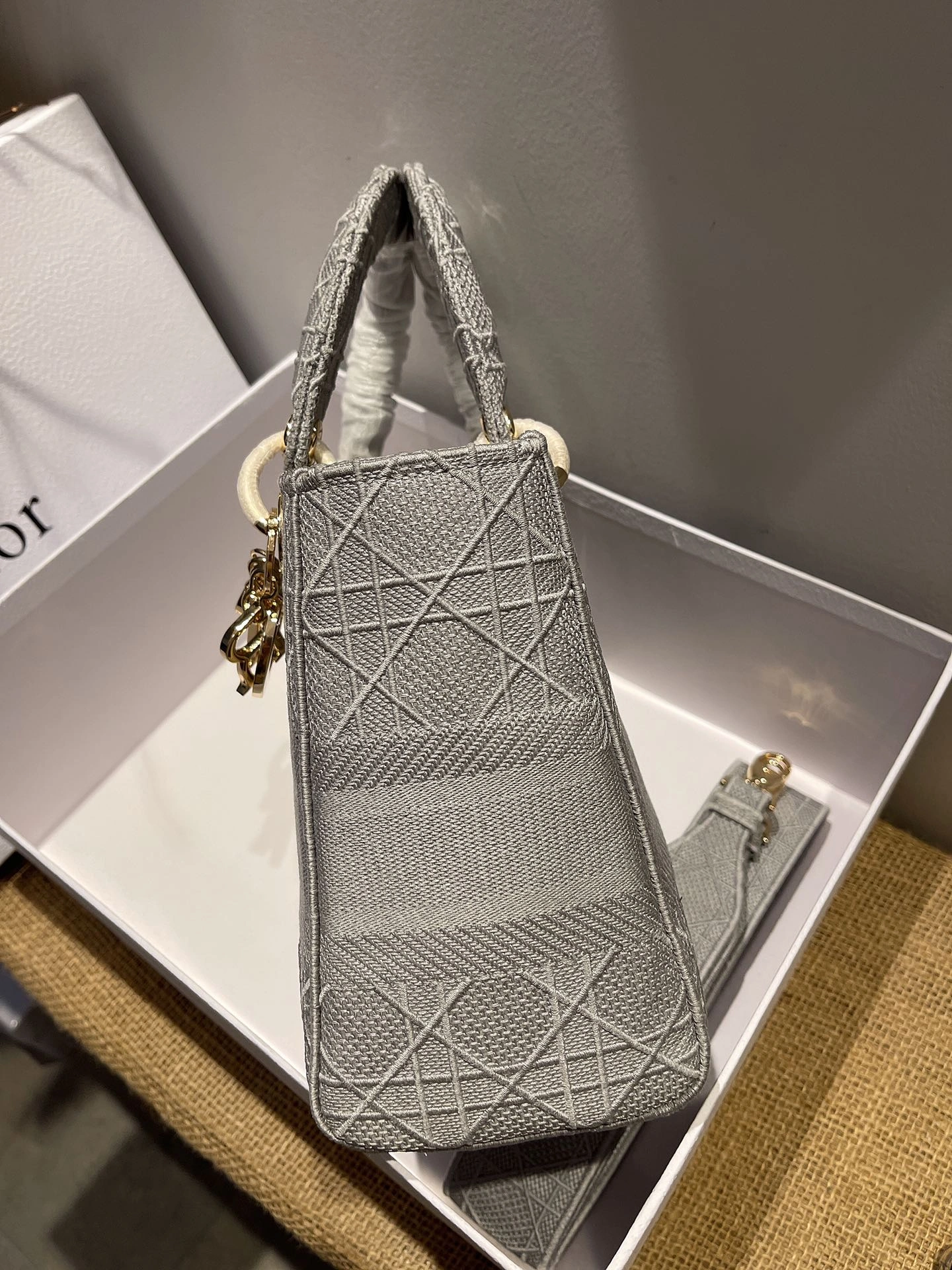 Bright D*ior Top Bag 24*20*11cm 7733