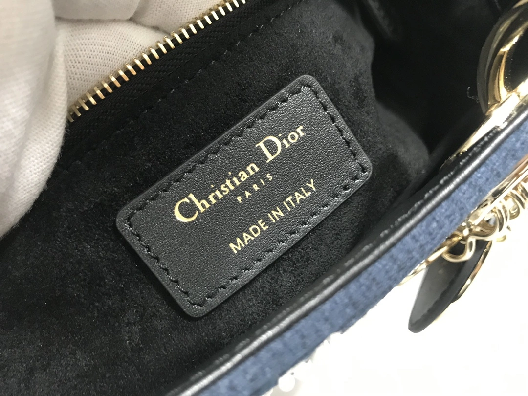 D*ior Top Bag 24*20*11cm TechFriendly 7784