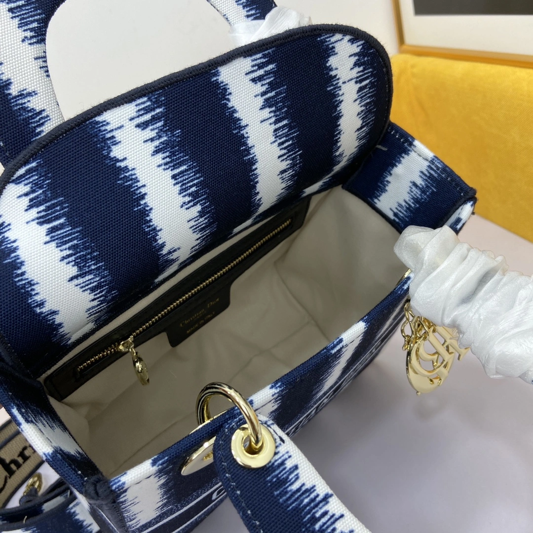Neat D*ior Top Bag 24*20*11cm 7831