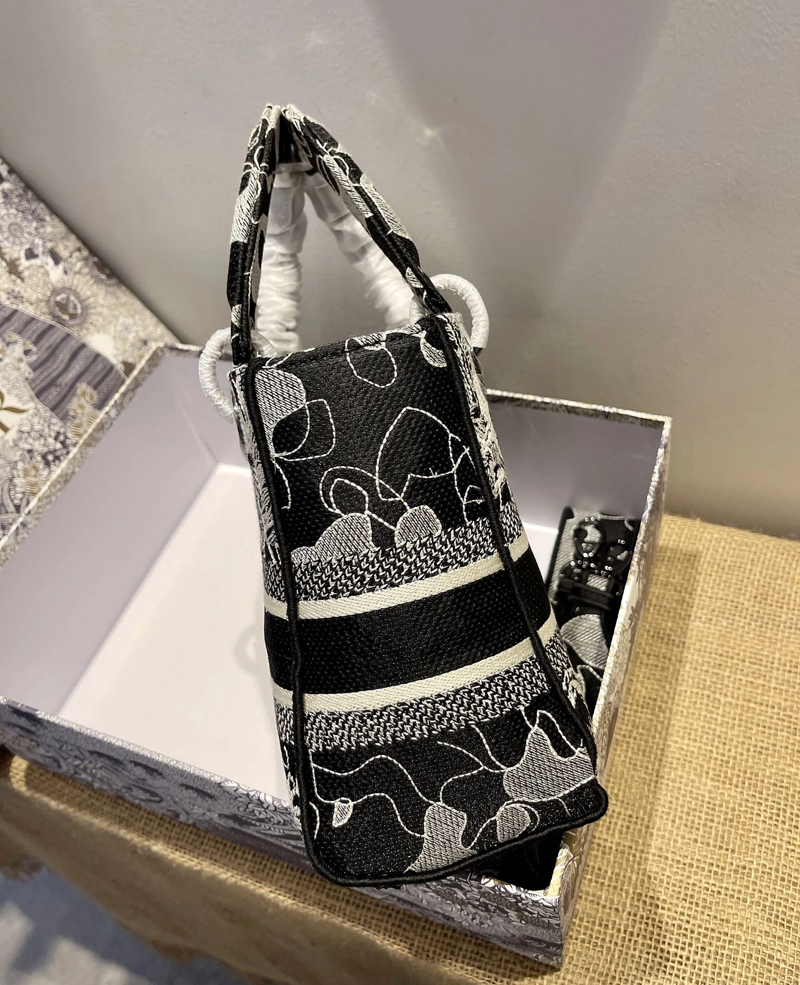 D*ior Top Bag 24*20*11cm ModernLook 7731