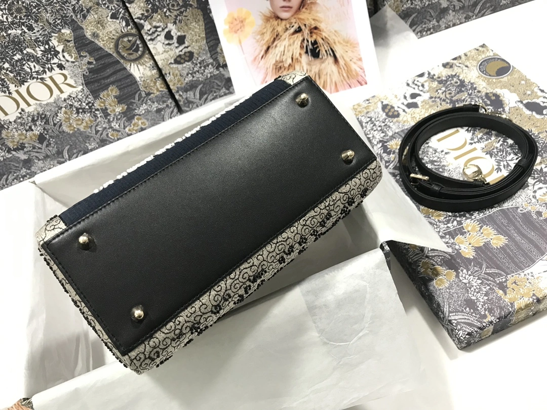 D*ior Top Bag 24*20*11cm TechFriendly 7784