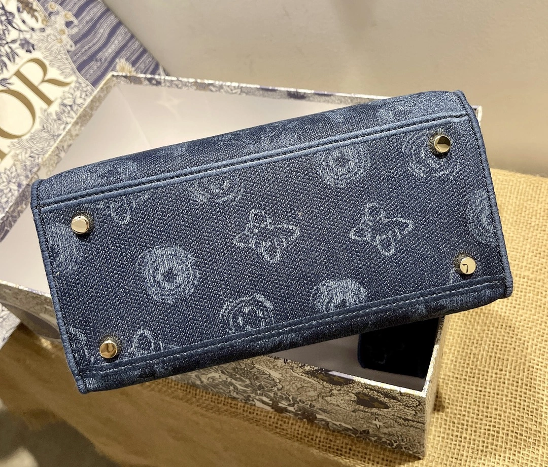 Lightweight D*ior Top Bag 24*20*11cm 7724