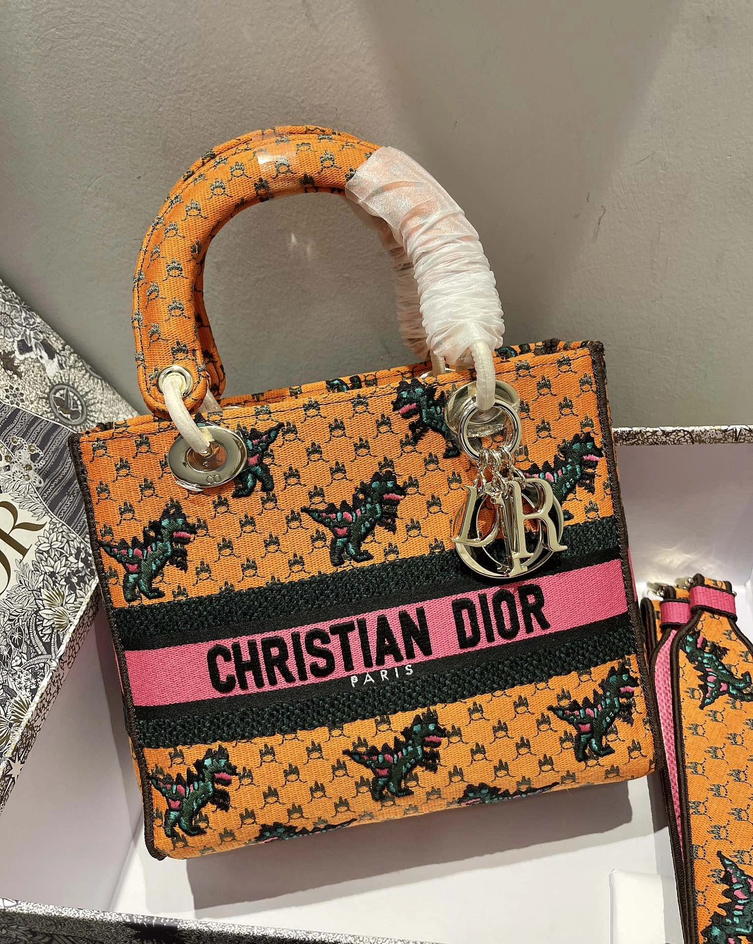 D*ior Top Bag 24*20*11cm HighPerformance 7725