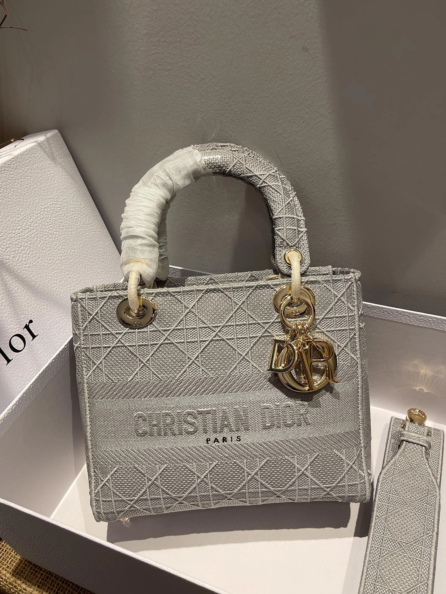 Bright D*ior Top Bag 24*20*11cm 7733