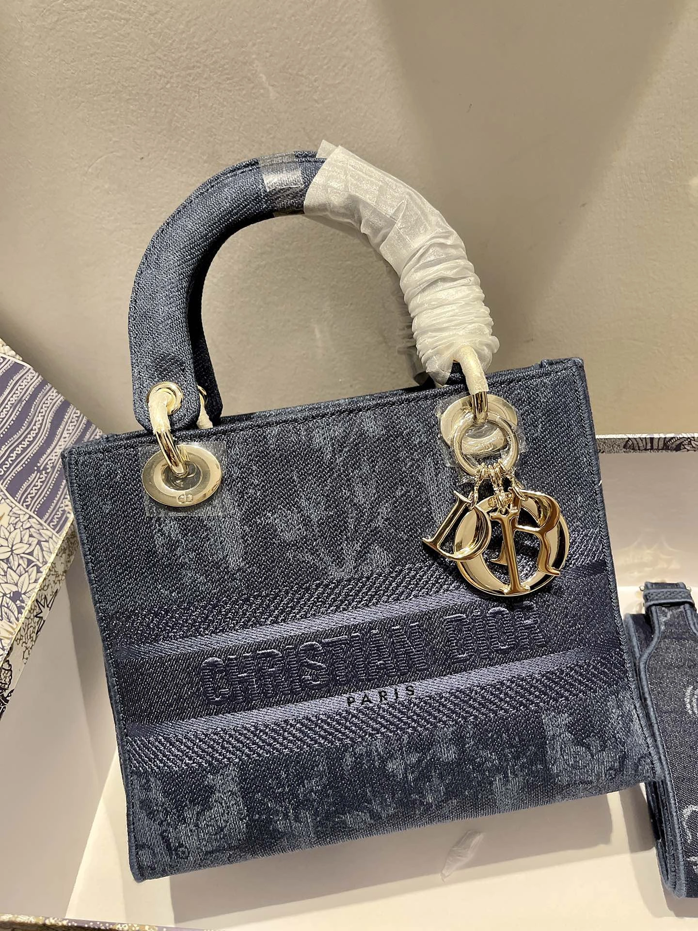 Lightweight D*ior Top Bag 24*20*11cm 7724