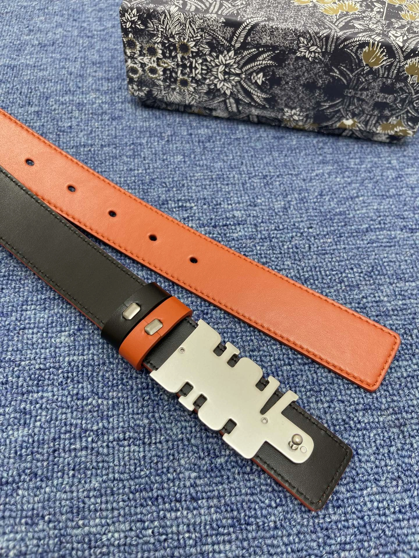 D*ior Top Belts AT 20230904- Bold 15726