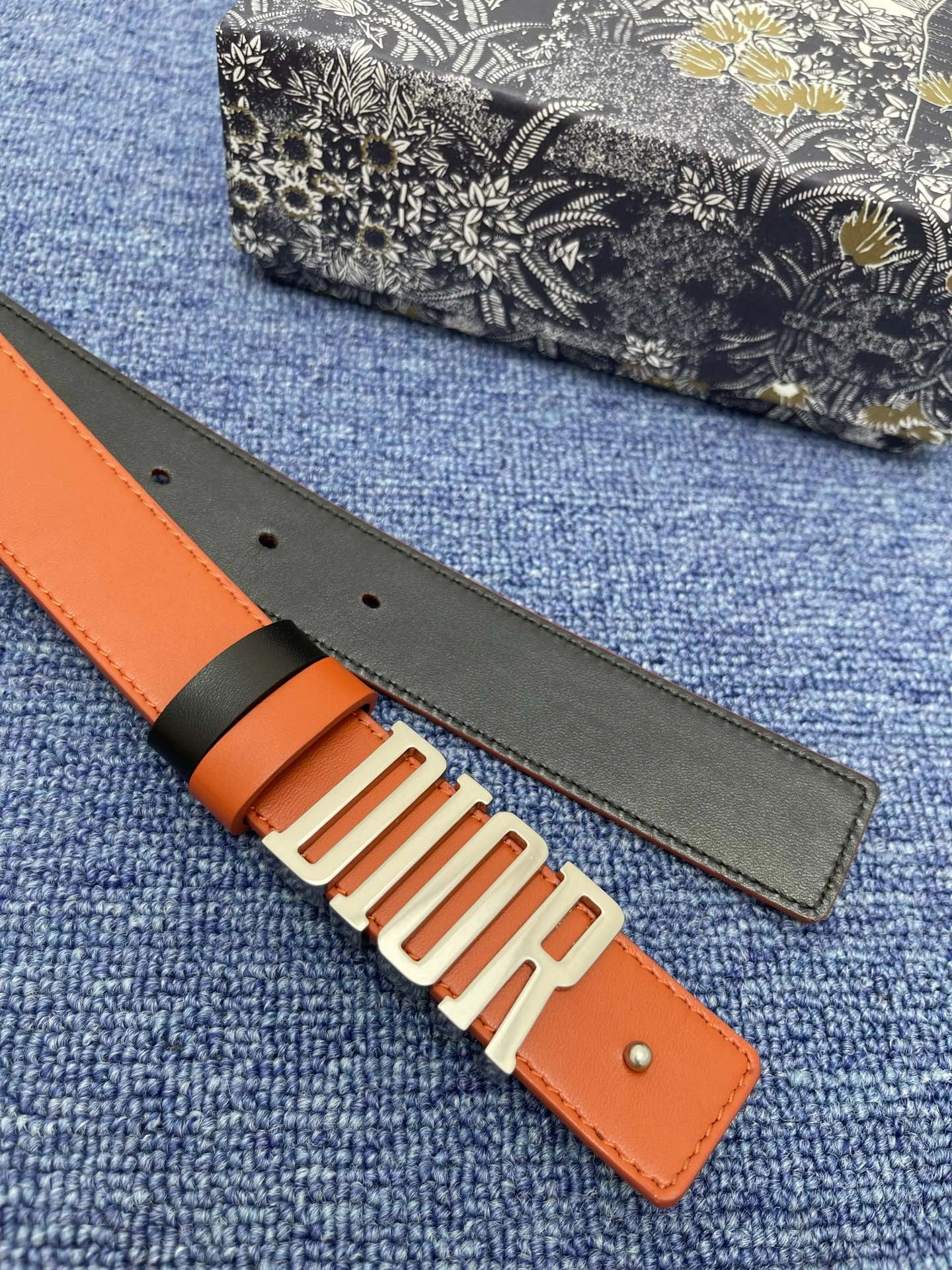 D*ior Top Belts AT 20230904- Bold 15726