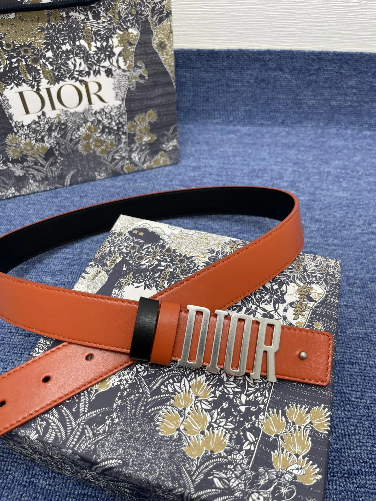 D*ior Top Belts AT 20230904- Bold 15726