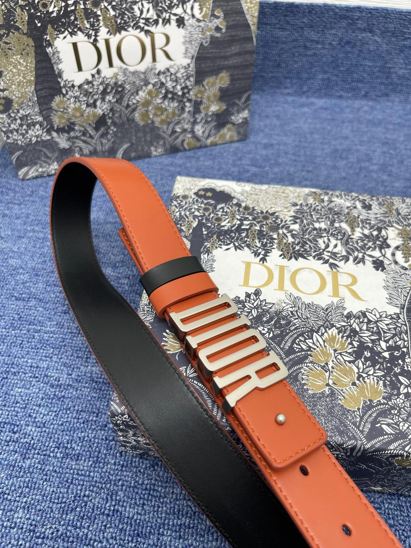 D*ior Top Belts AT 20230904- Bold 15726