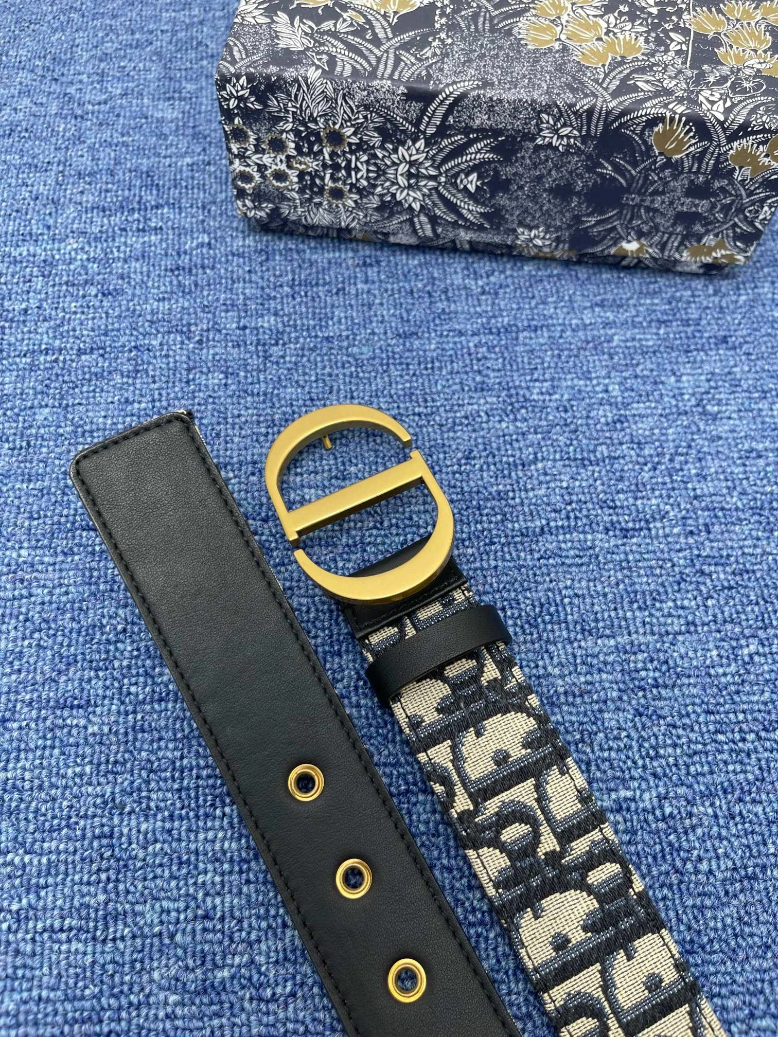 D*ior Top Belts AT 20230909- Trendsetting 15701