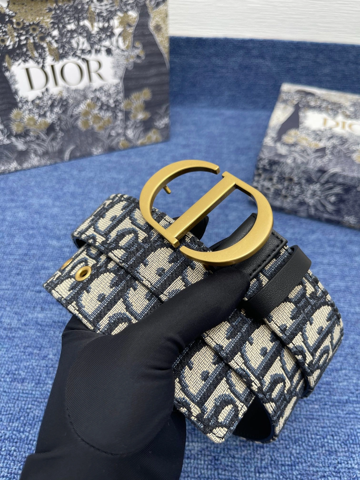 D*ior Top Belts AT 20230909- Trendsetting 15701