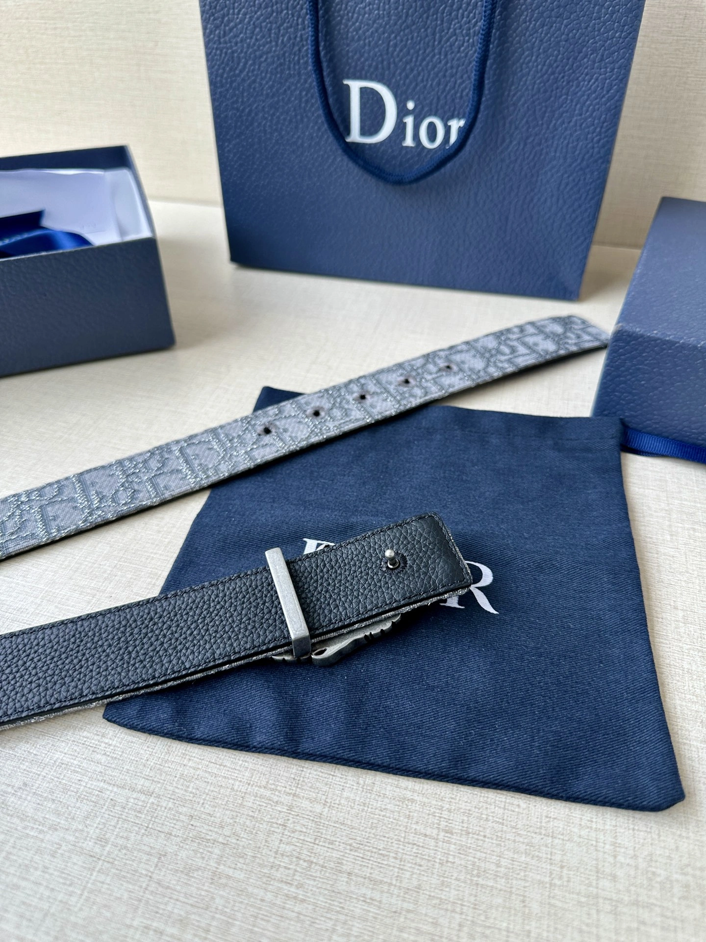 Effortless D*ior Top Belts AT 20250403- 15690
