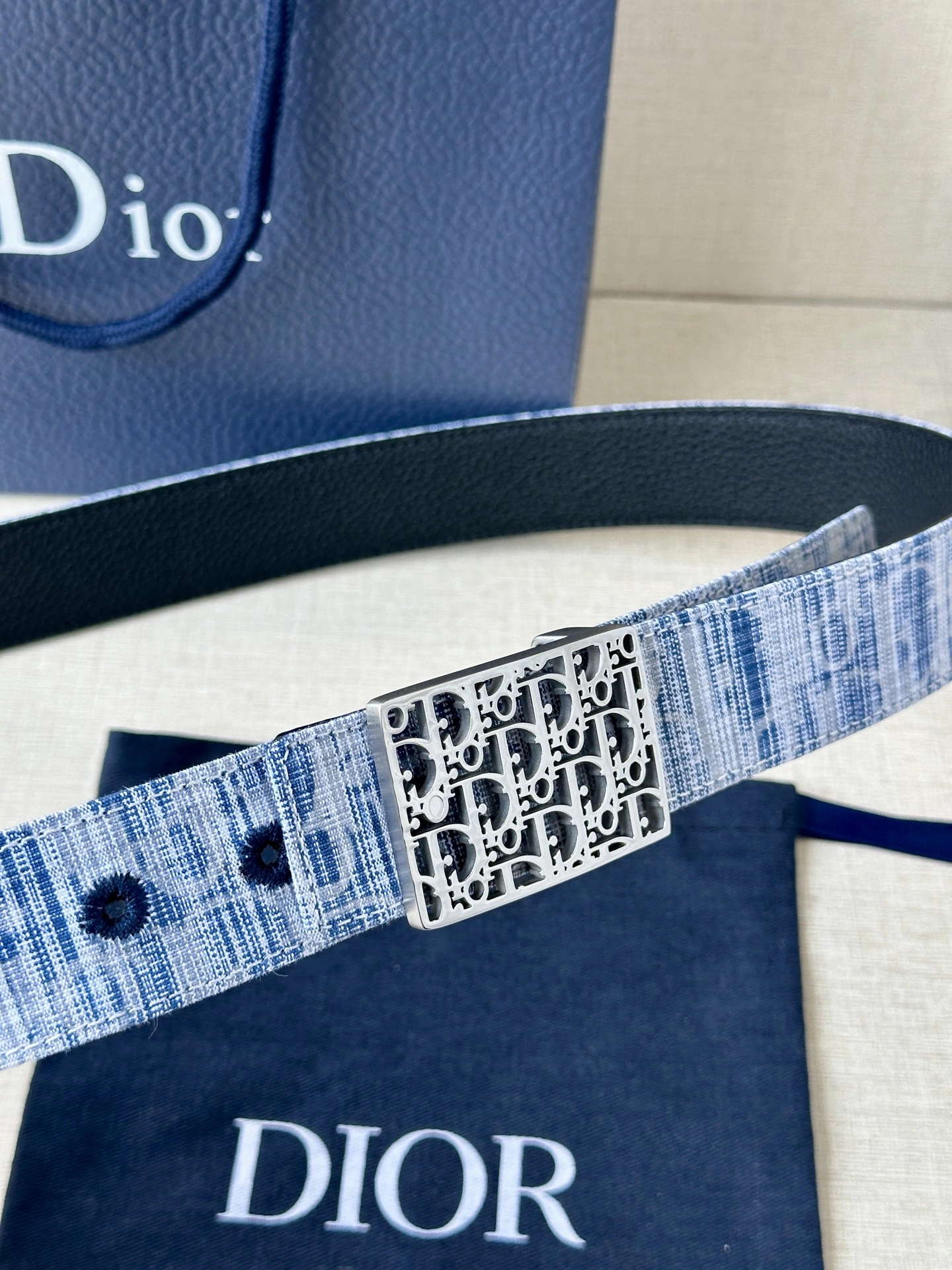 D*ior Top Belts AT 20250403- EasyCare 15683