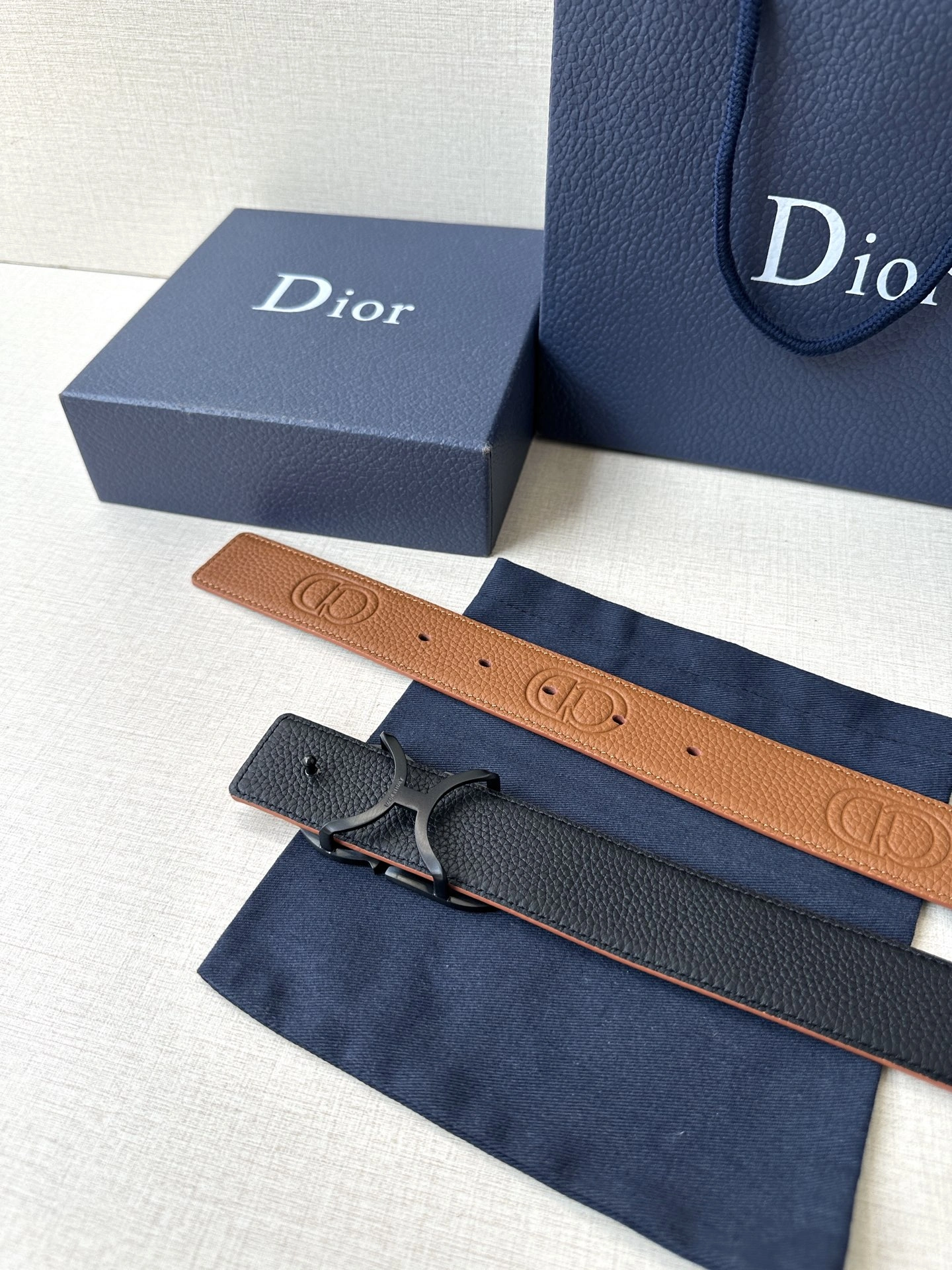 D*ior Top Belts AT 20250405- Resilient 15682
