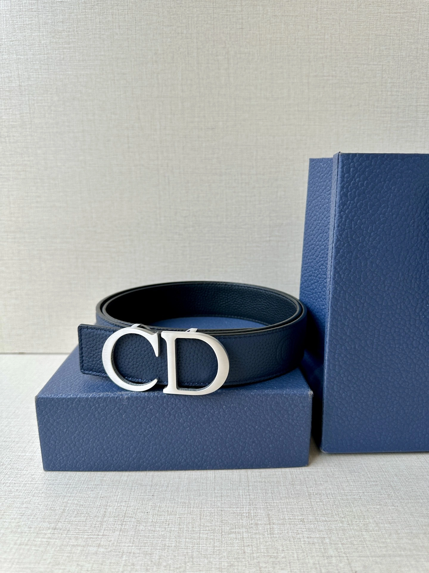 D*ior Top Belts AT 20250405- Resilient 15682
