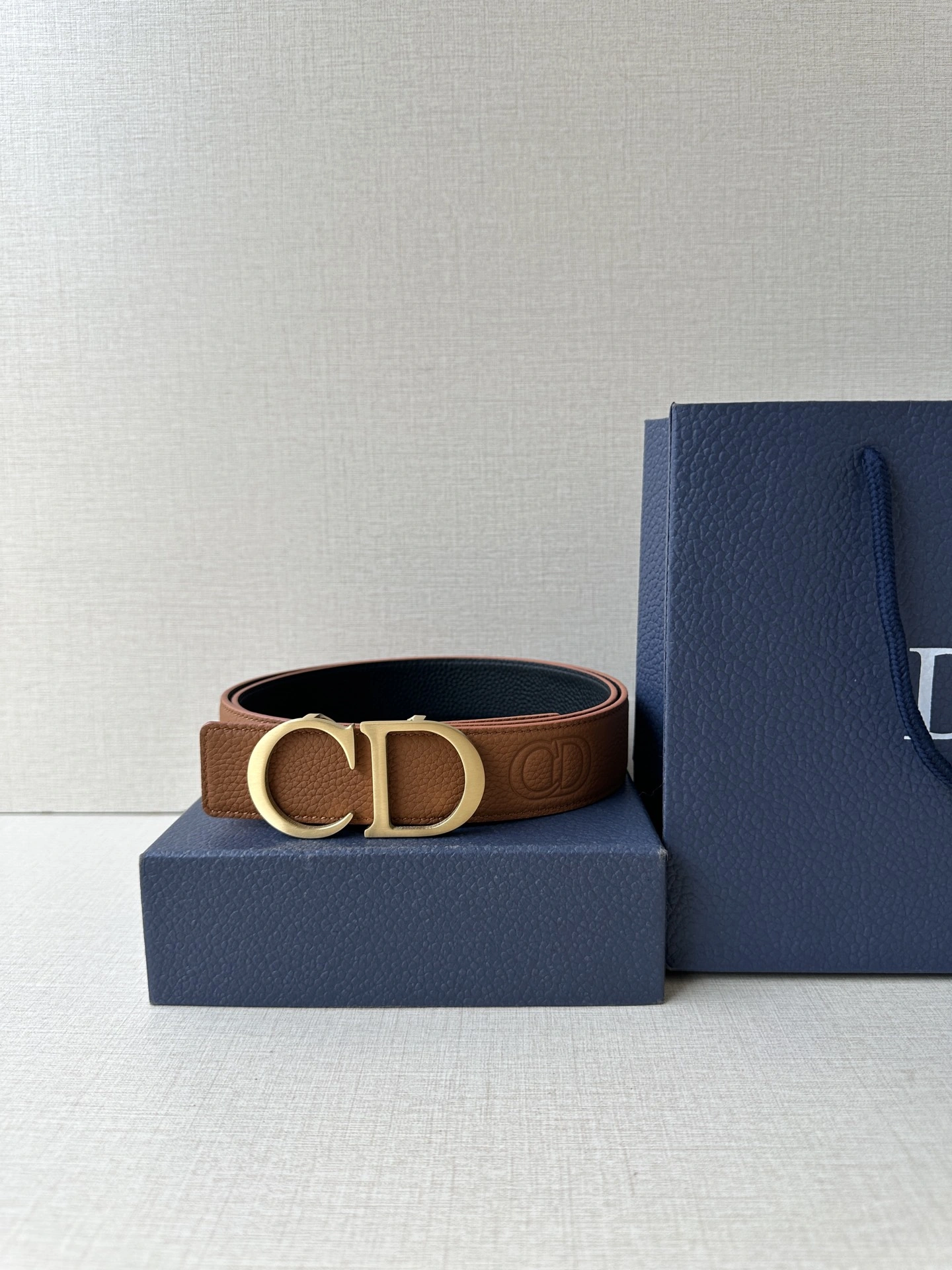 D*ior Top Belts AT 20250405- Resilient 15682