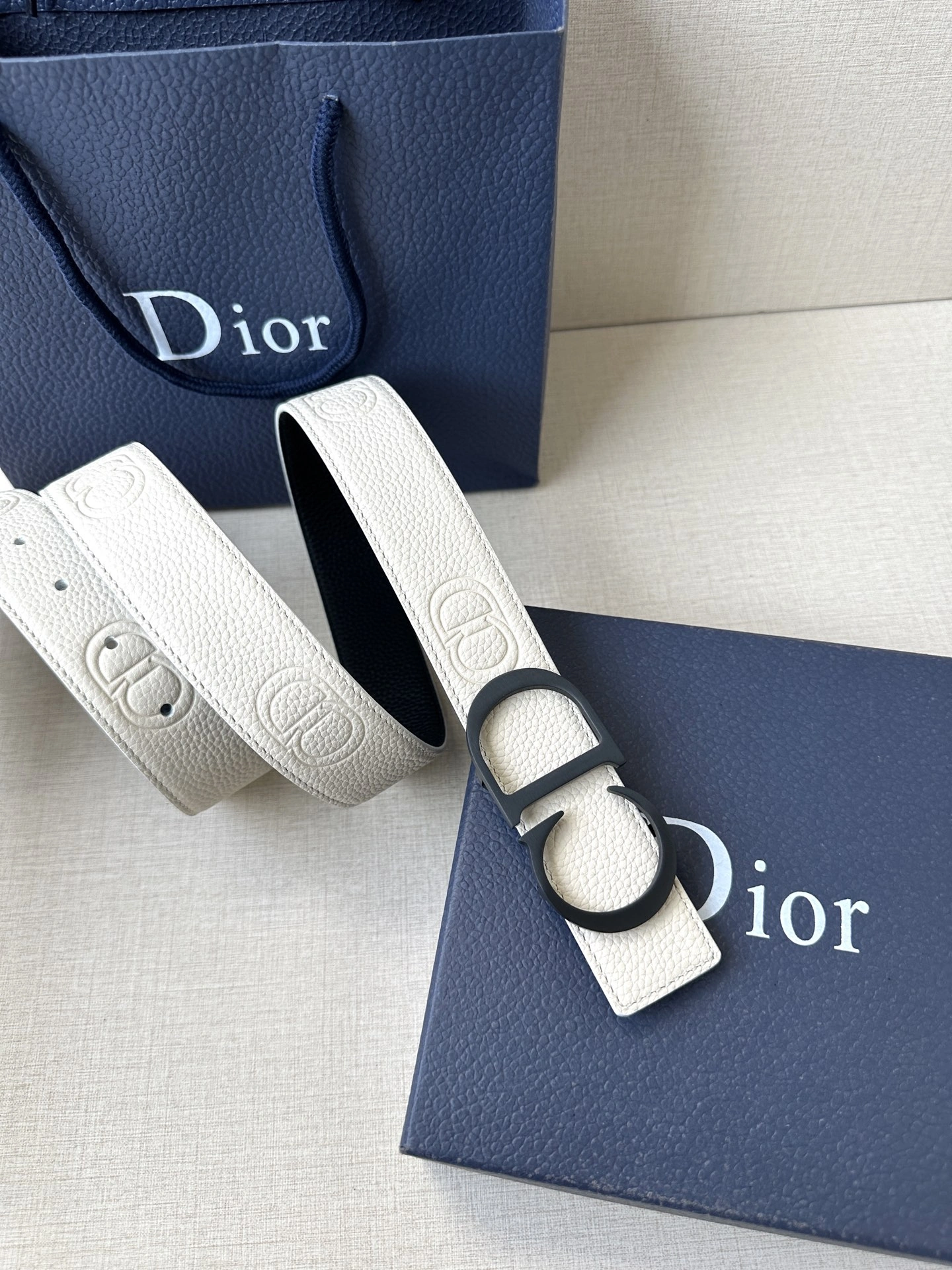 D*ior Top Belts AT 20250405- Resilient 15682