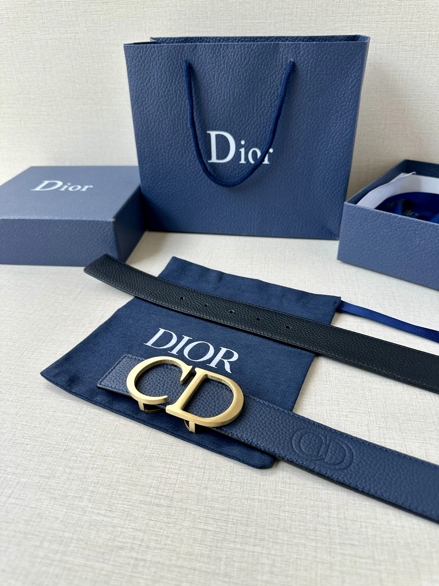 D*ior Top Belts AT 20250405- Resilient 15682