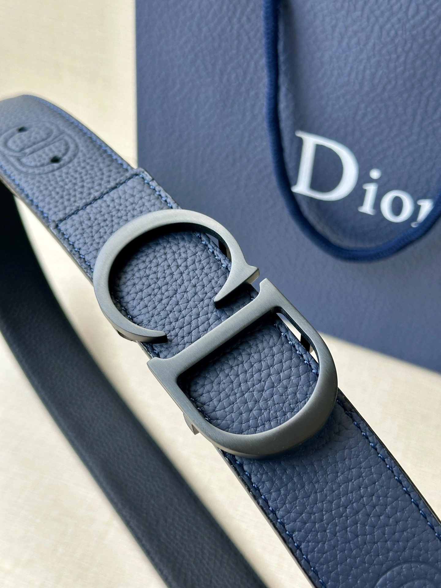 D*ior Top Belts AT 20250405- Resilient 15682