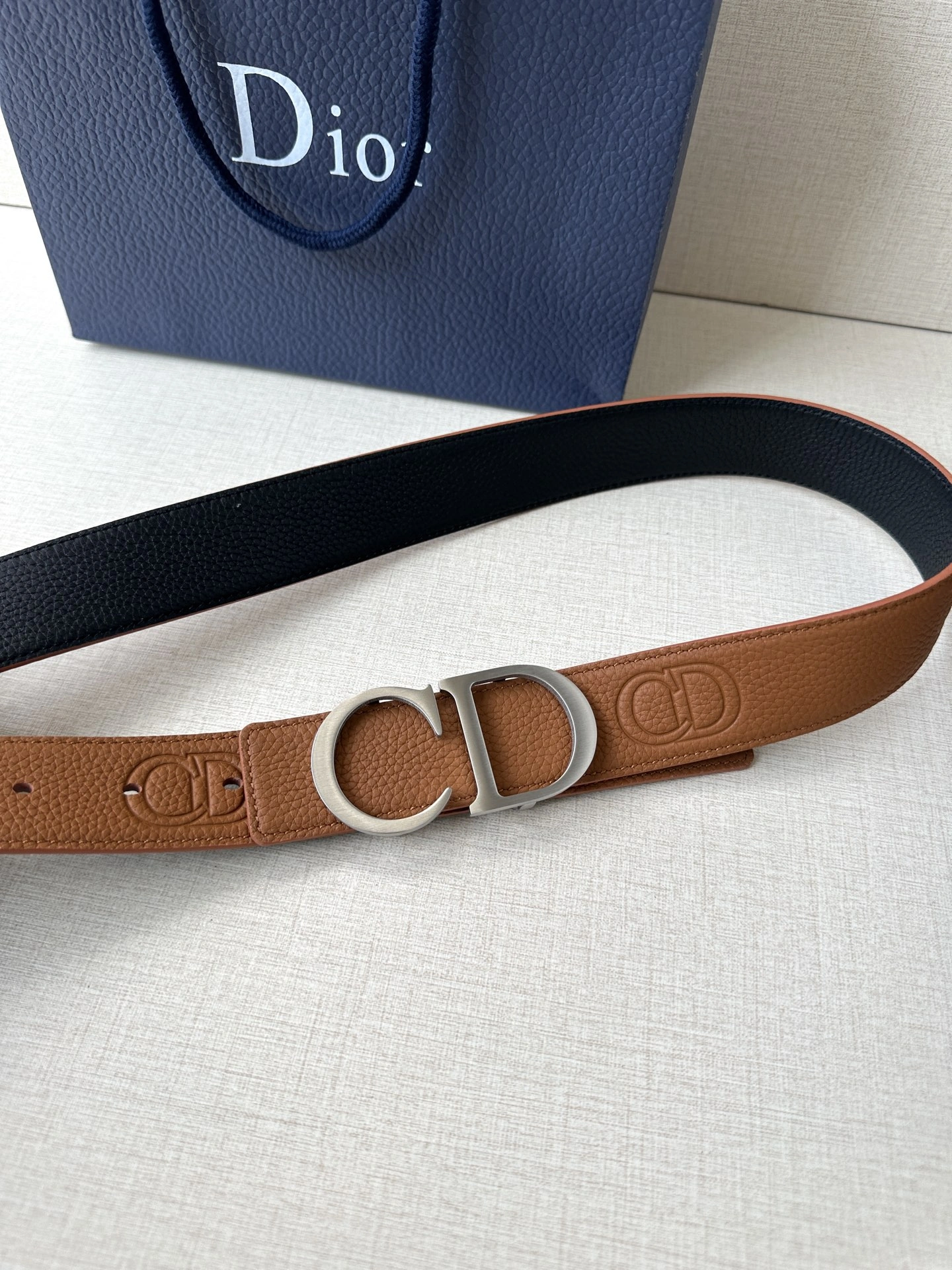 D*ior Top Belts AT 20250405- Resilient 15682