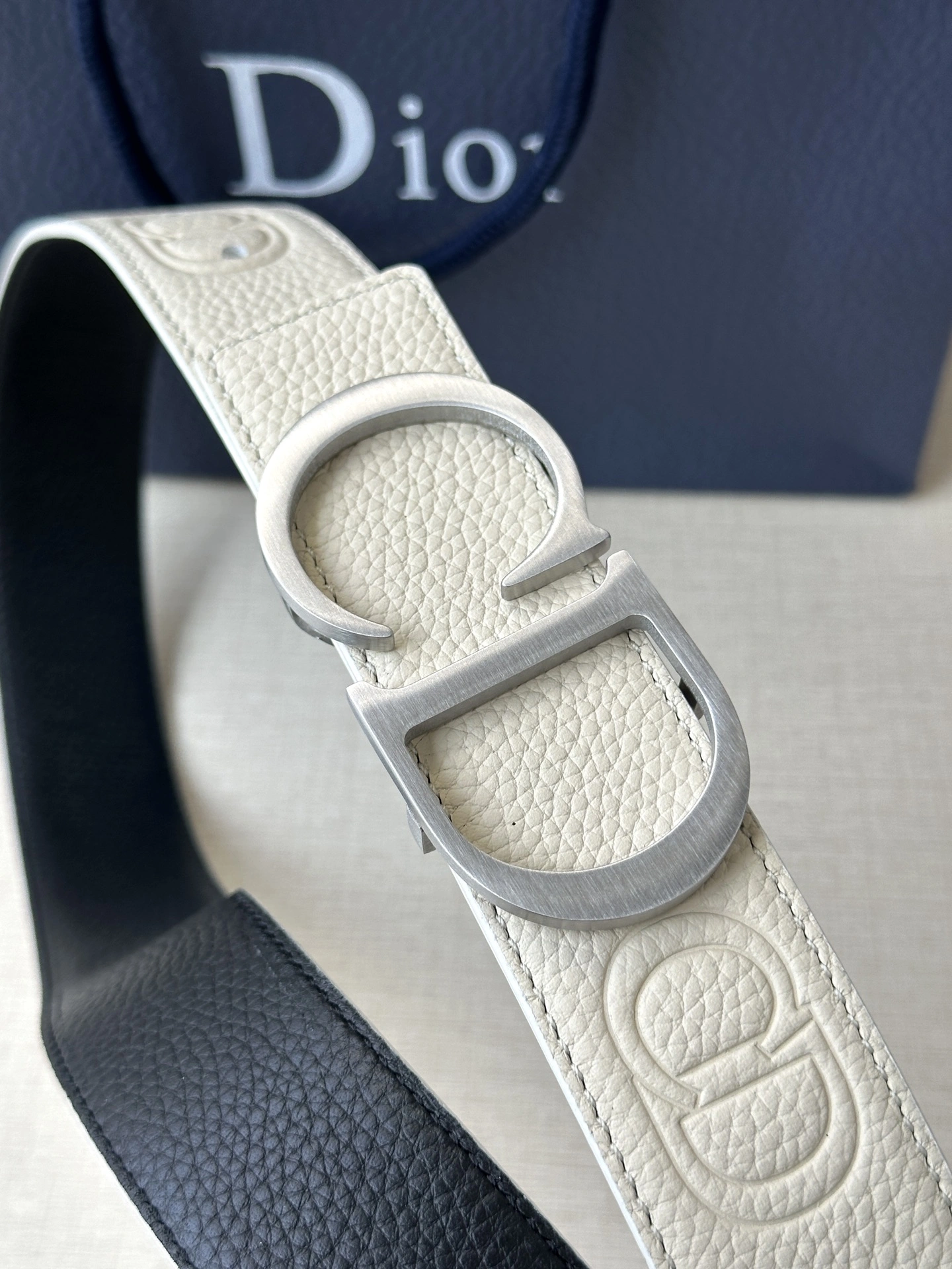 D*ior Top Belts AT 20250405- Resilient 15682