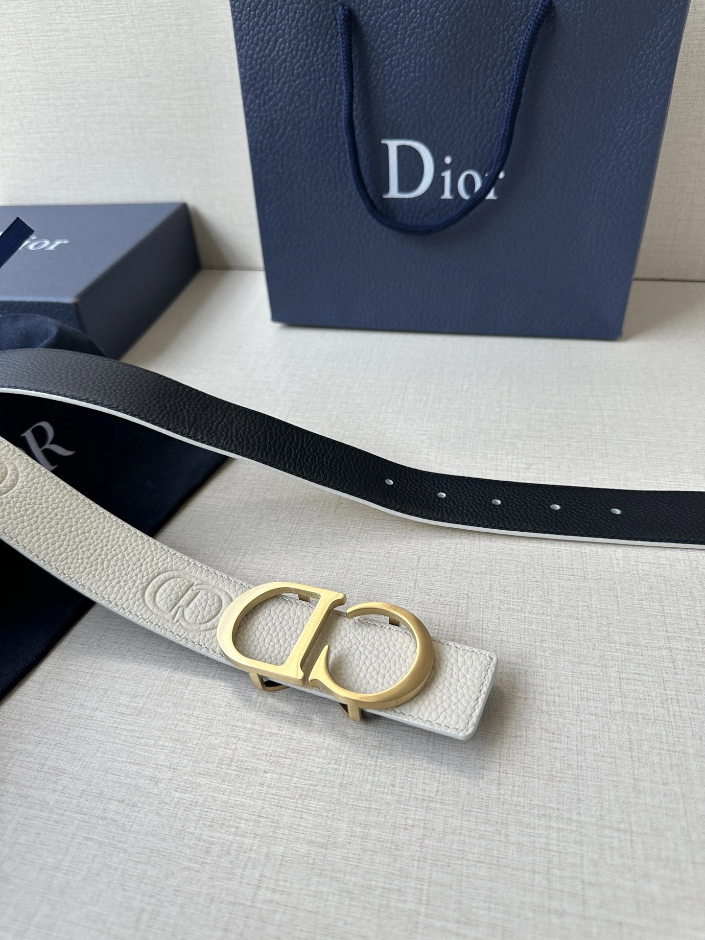 D*ior Top Belts AT 20250405- Resilient 15682
