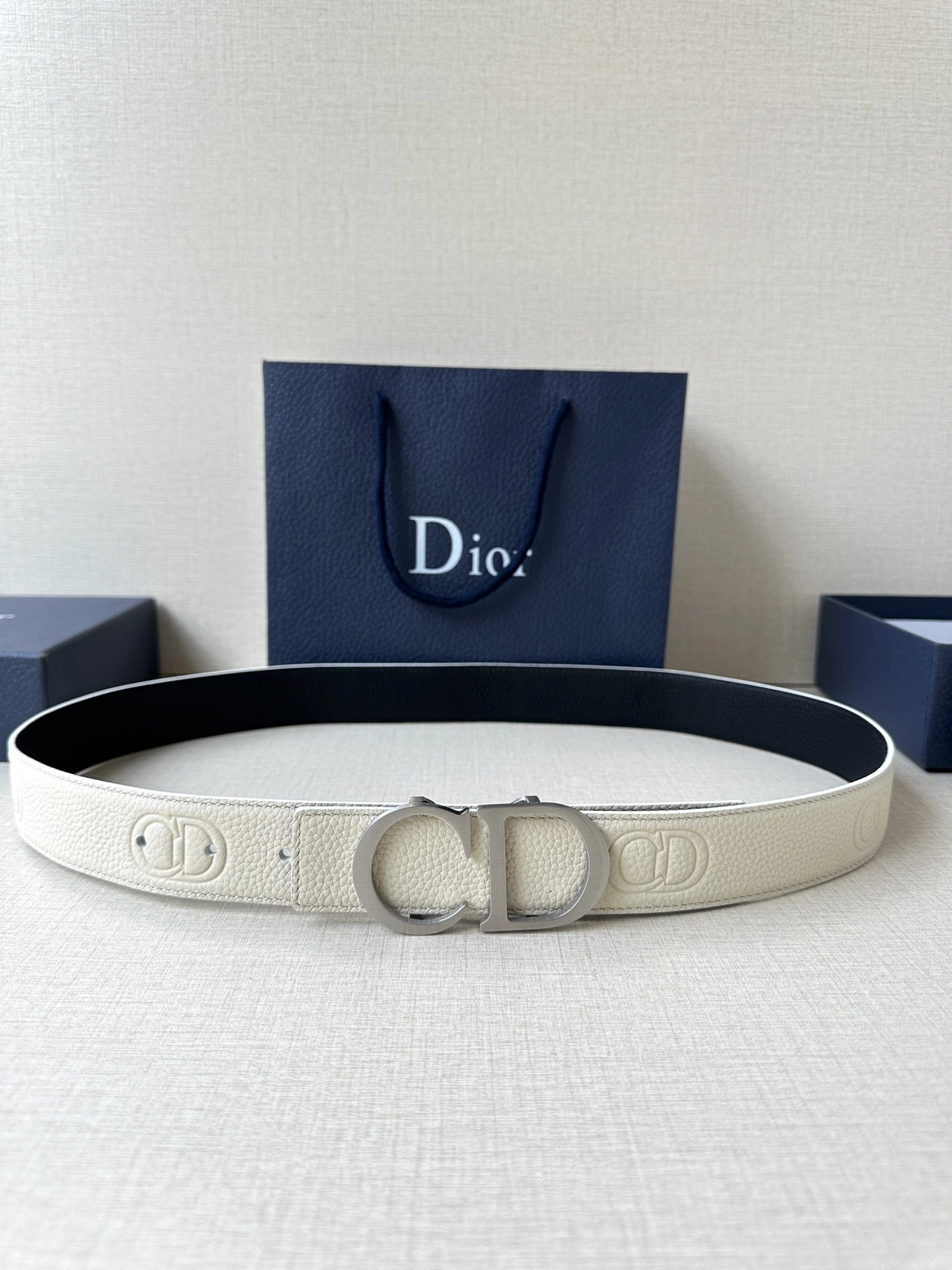 D*ior Top Belts AT 20250405- Resilient 15682