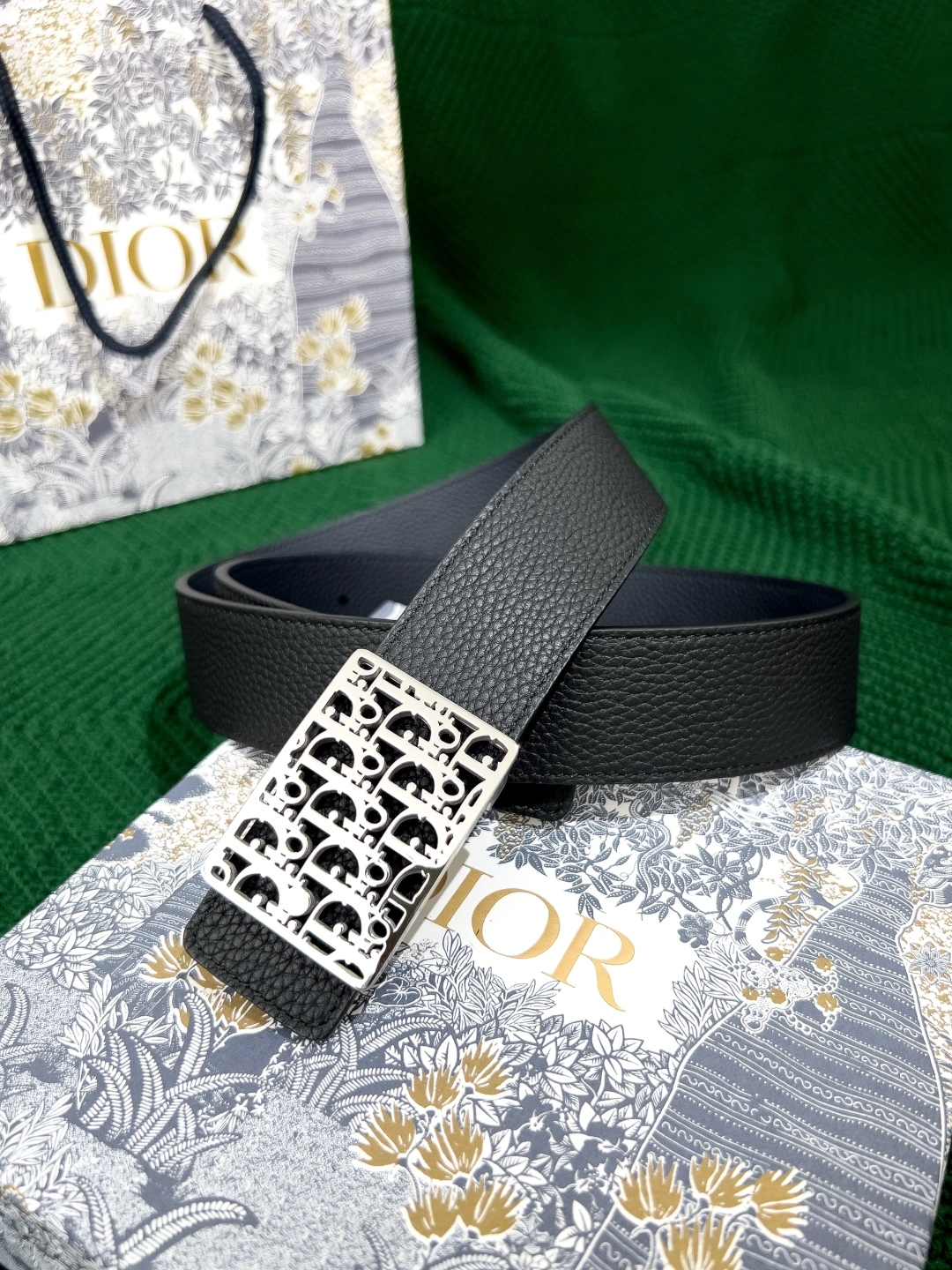 D*ior Top Belts AT 20250405- Effortless 15672