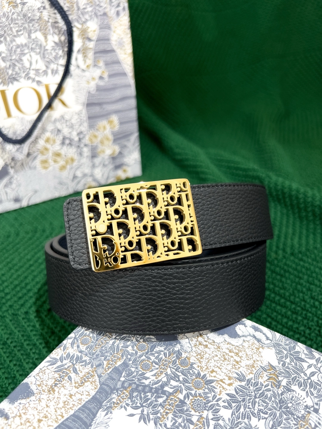 D*ior Top Belts AT 20250405- Effortless 15672
