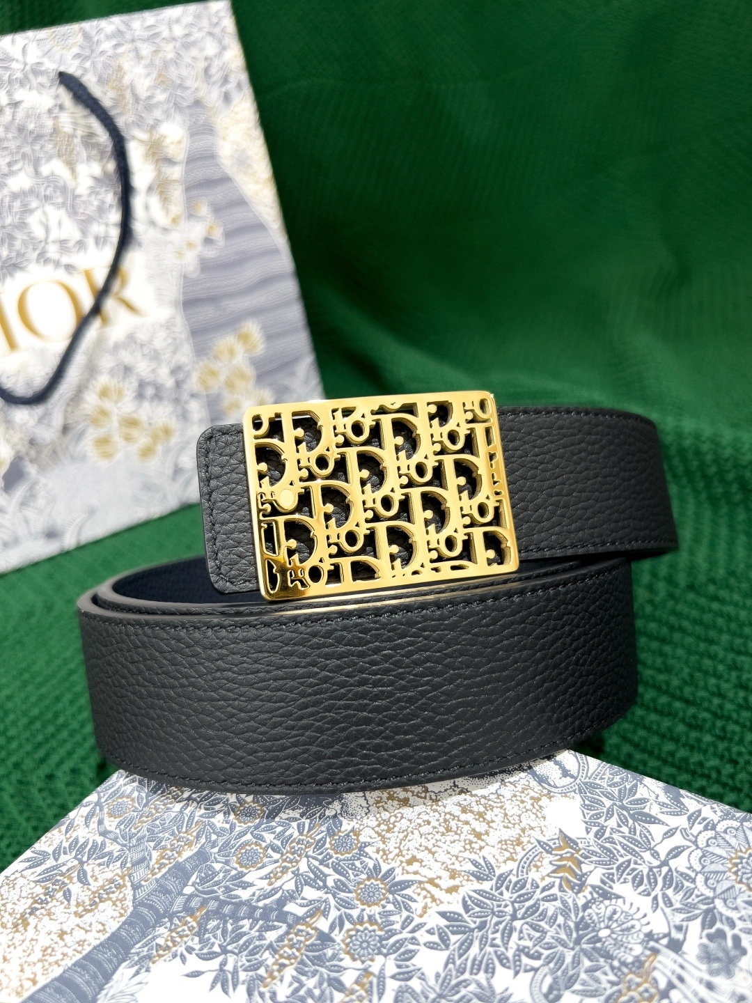D*ior Top Belts AT 20250405- Effortless 15672