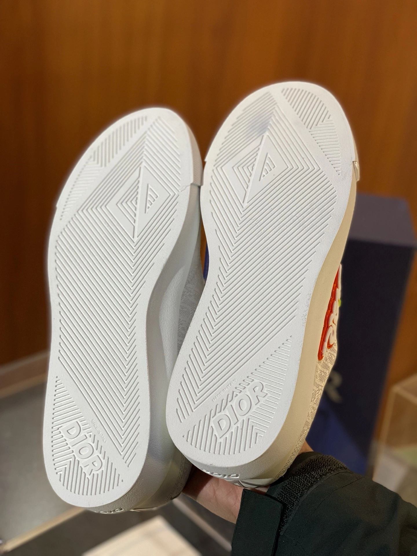 D*ior Top Sneaker RR 20250417- AllSeason 5566