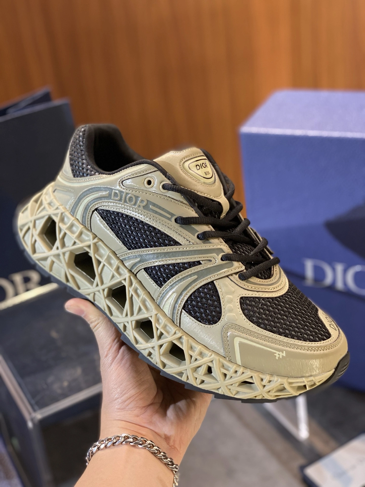 D*ior Top Sneaker RR 20250417- UrbanChic 5590