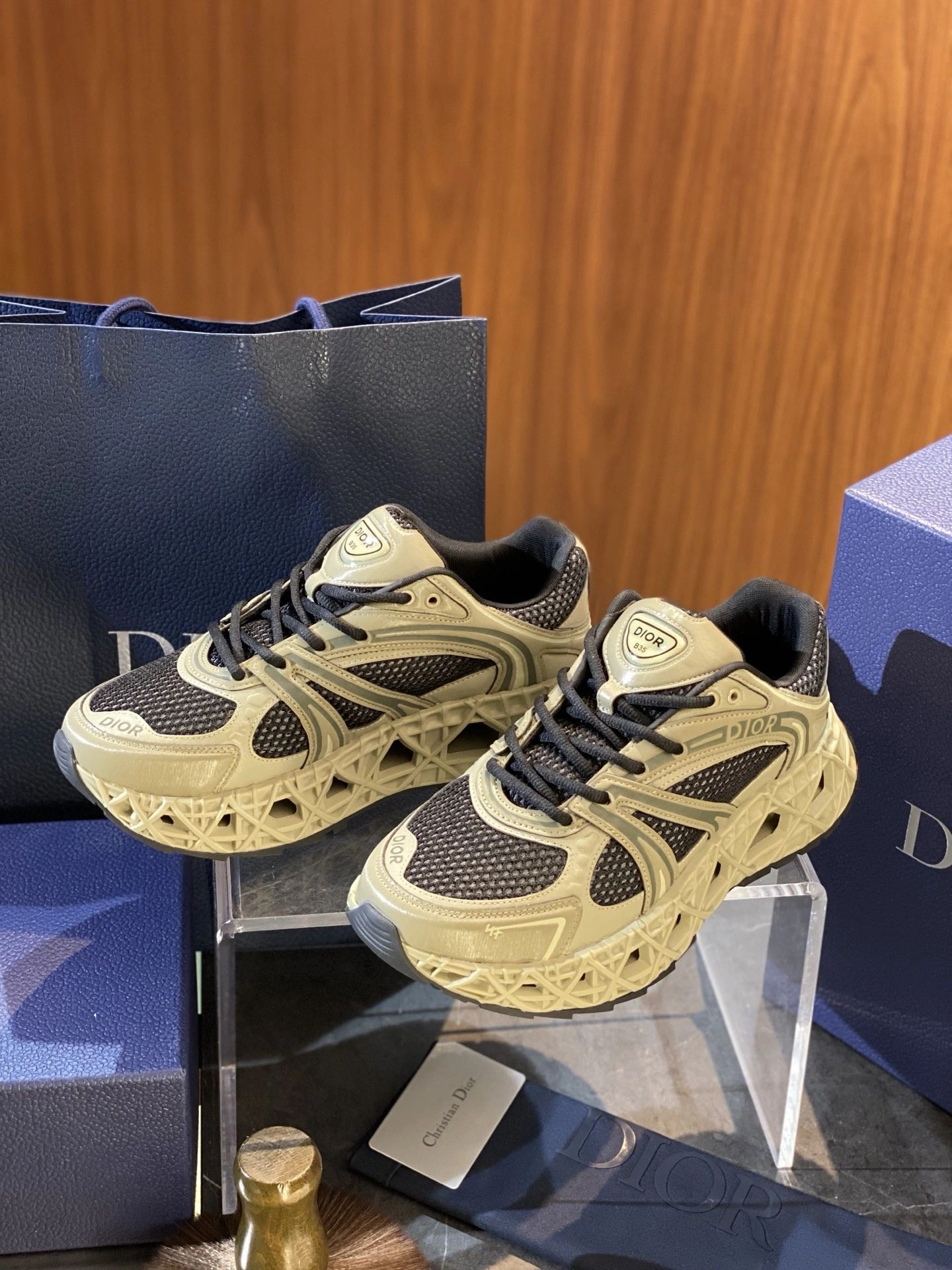 D*ior Top Sneaker RR 20250417- UrbanChic 5590