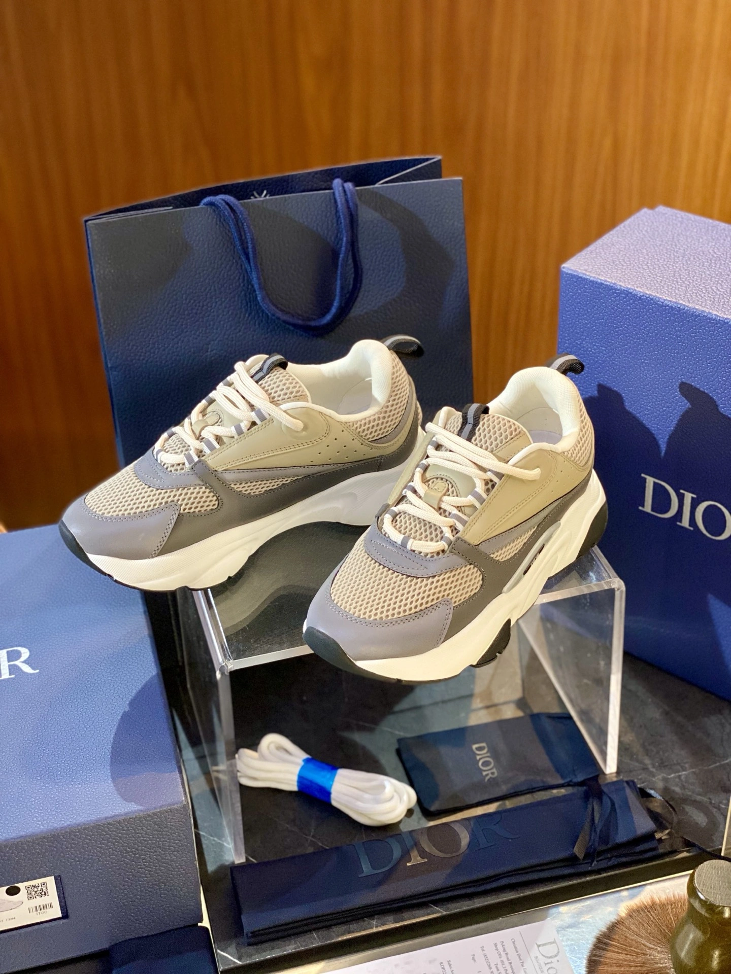 Sophisticated D*ior Top Sneaker RR 20250417- 5586