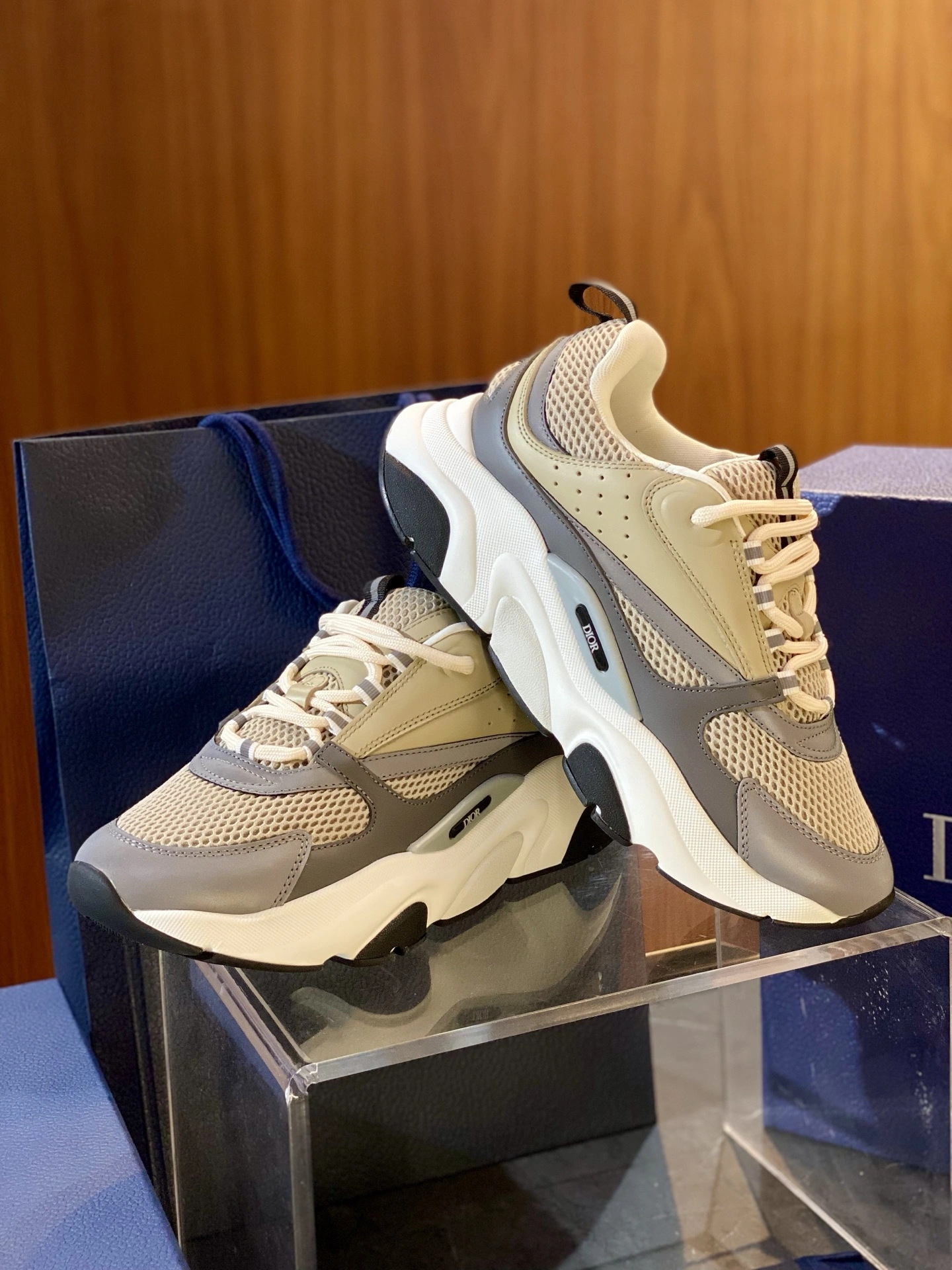 Sophisticated D*ior Top Sneaker RR 20250417- 5586