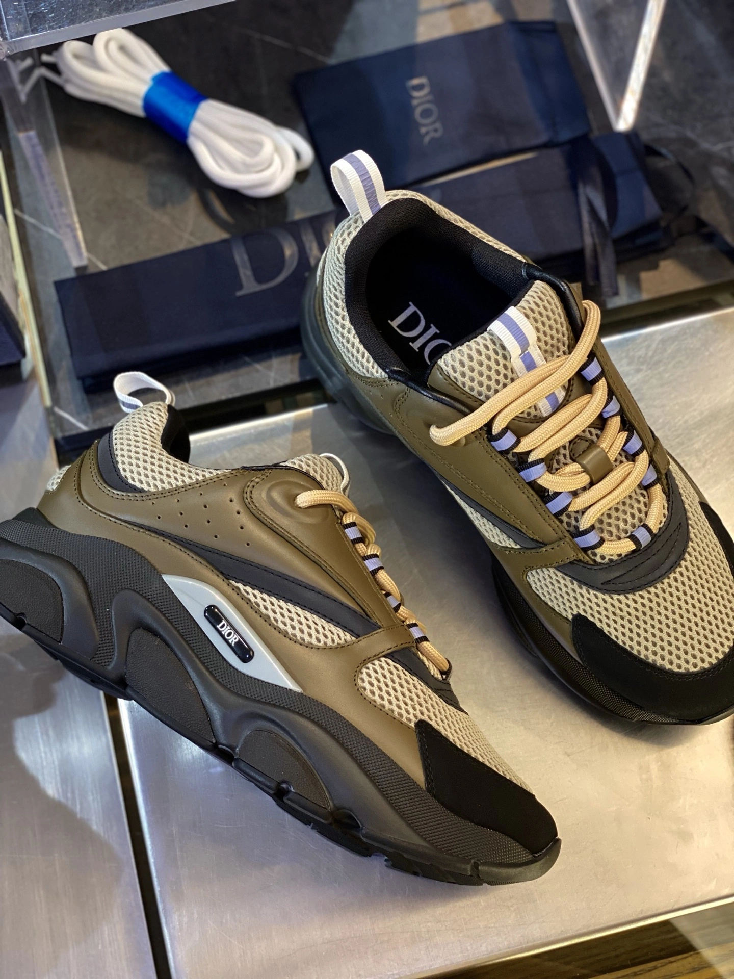 D*ior Top Sneaker RR 20250417- Youthful 5576