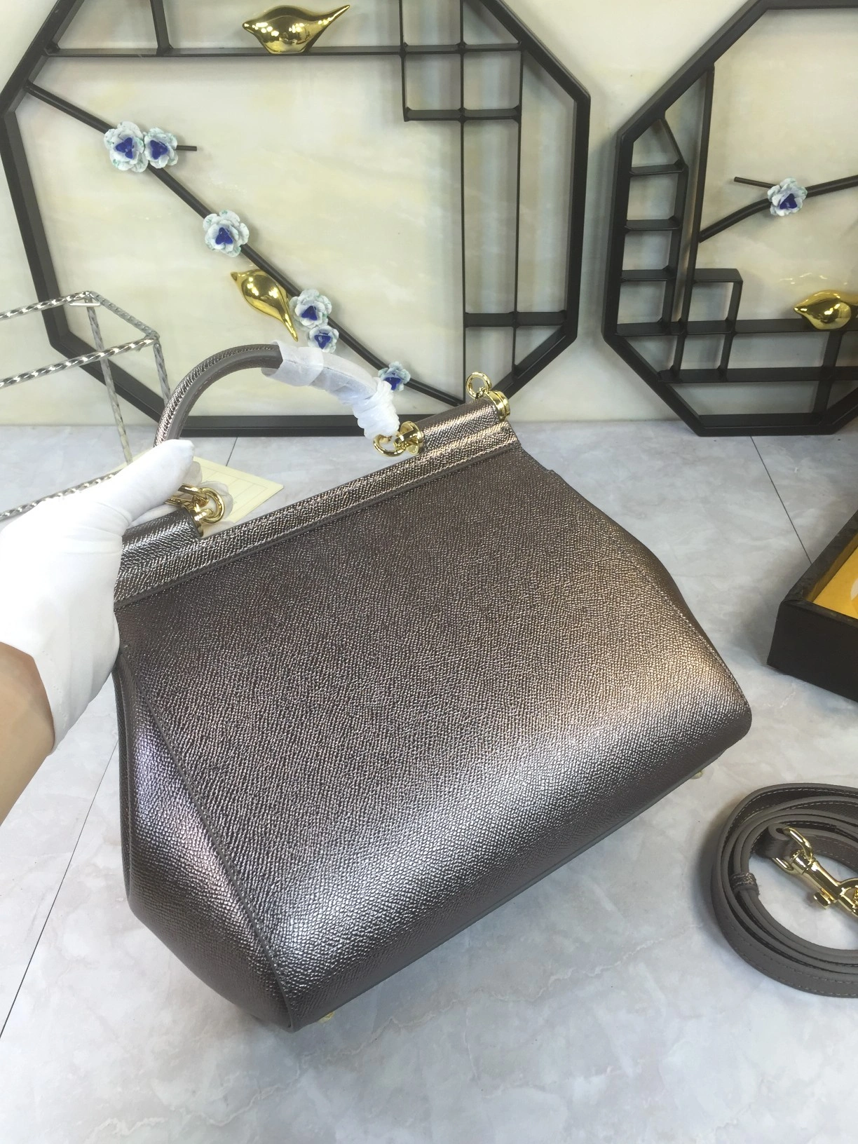 D*olce&G*abbana Top Bag Elegant 9689