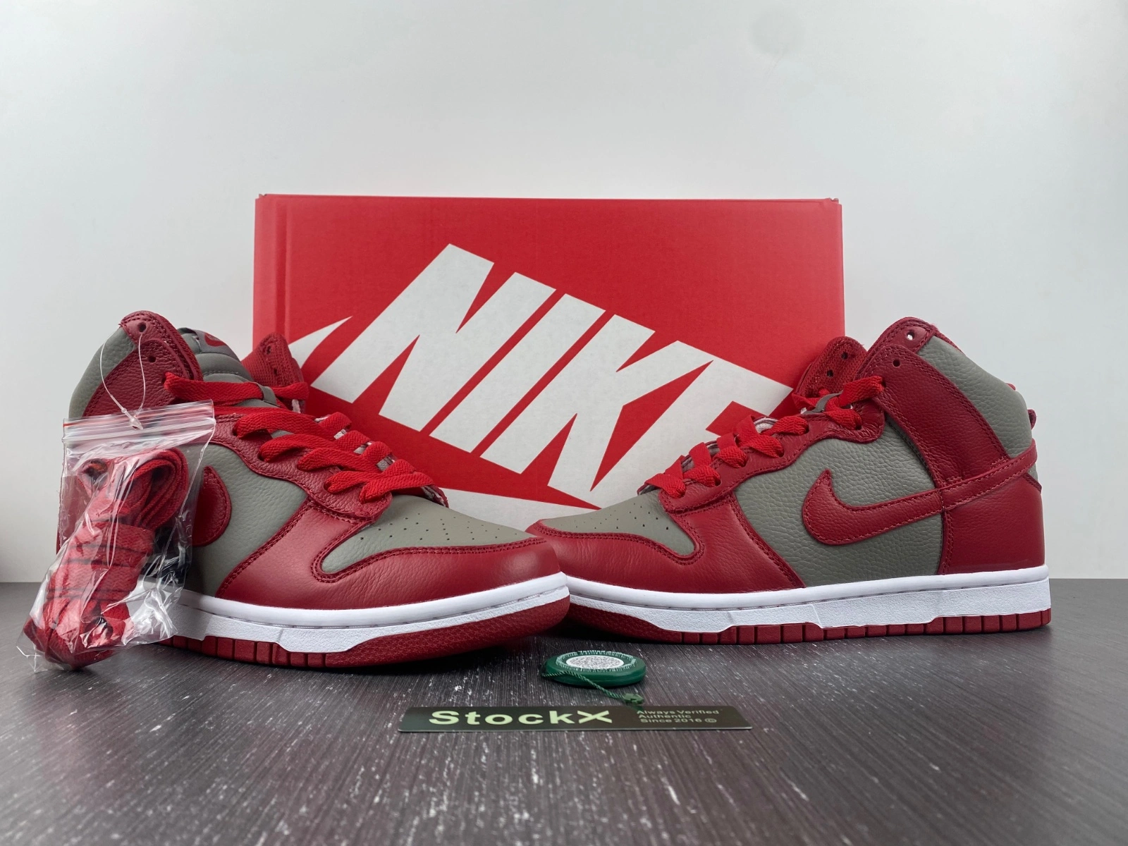EyeCatching Dunk High UNLV 850477- 272