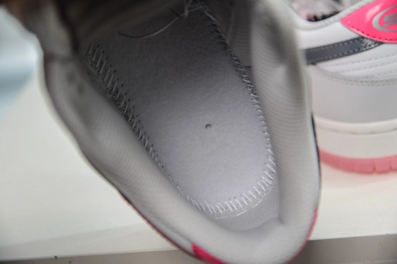 Packable Dunk Low 520 Pack Pink FN3451- 137