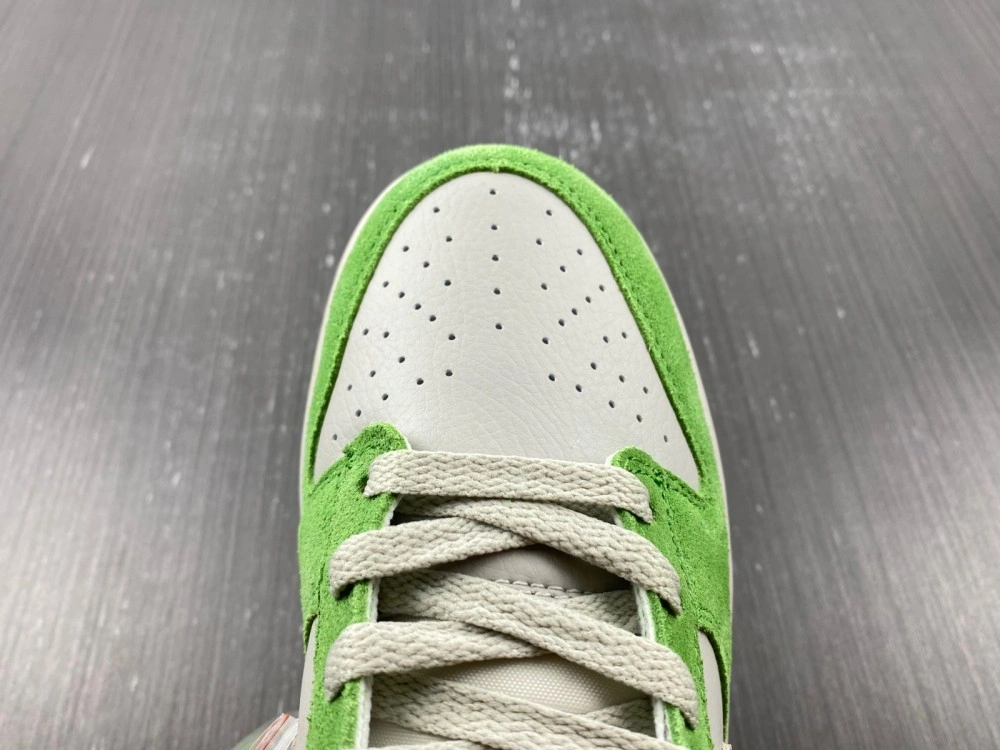 Dunk Low AS Safari Swoosh Chlorophyll DR0156- Bold 325