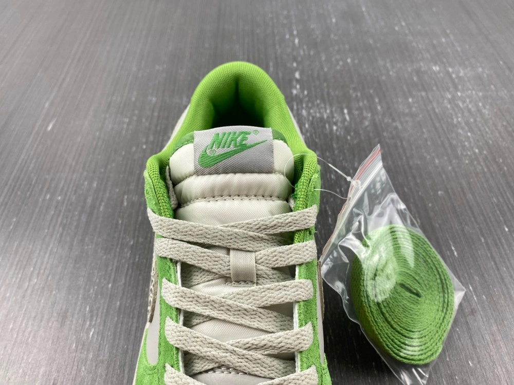 Dunk Low AS Safari Swoosh Chlorophyll DR0156- Bold 325