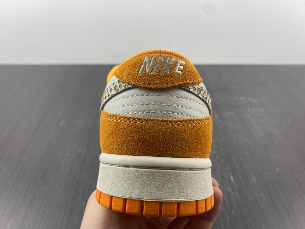 Effortless Dunk Low AS Safari Swoosh Kumquat DR0156- 326