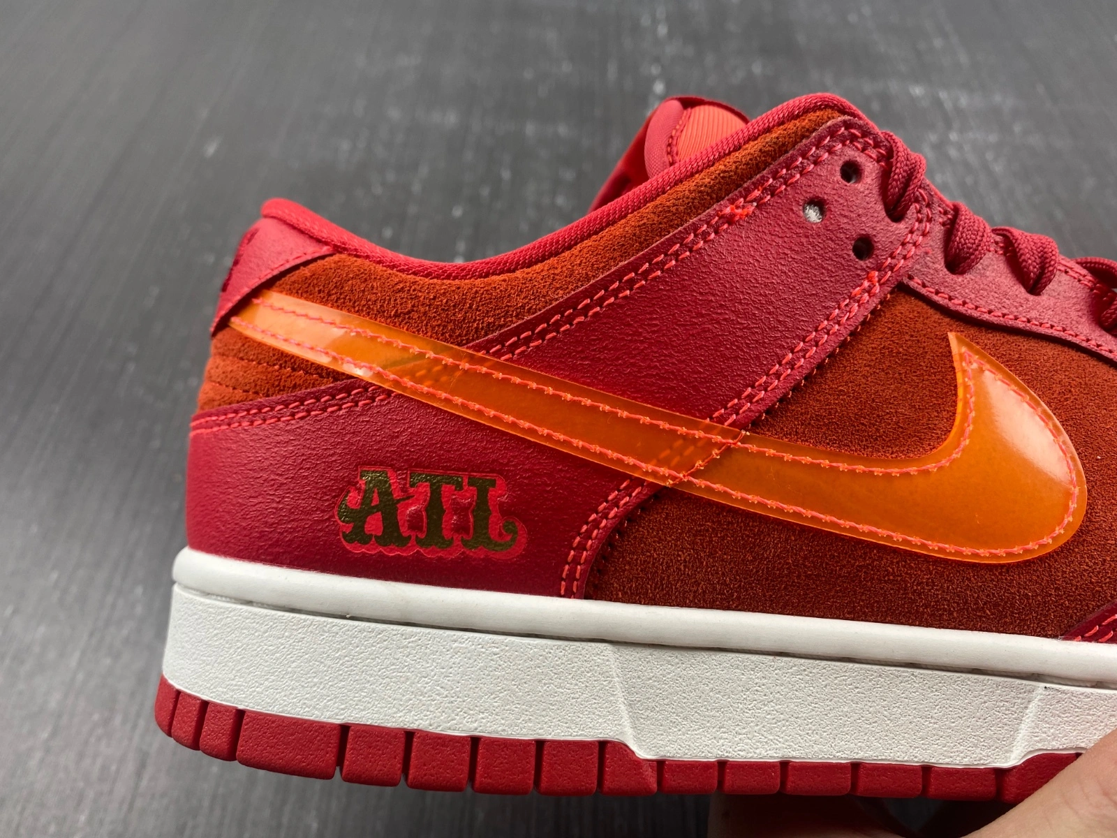 Dunk Low ATL FD0724- MoistureWicking 204