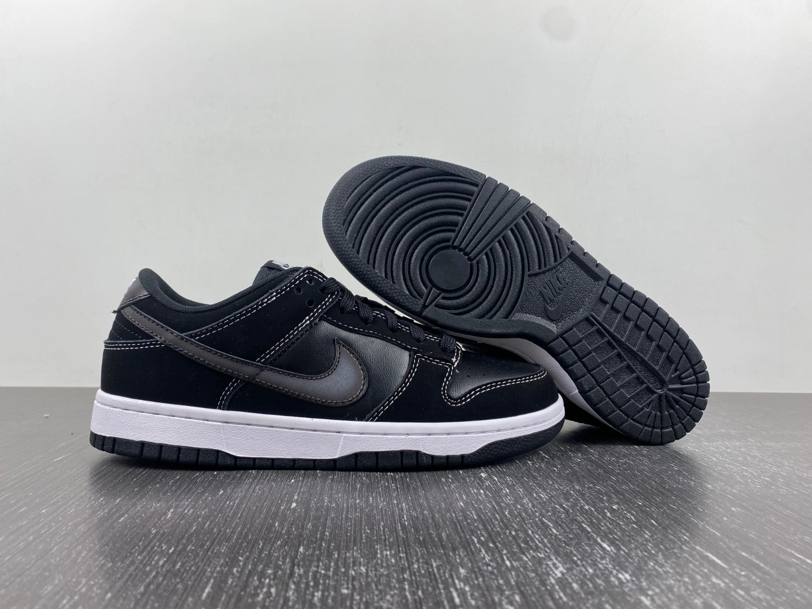 Dunk Low Airbrush Swoosh Black FD6923- SoftTouch 141