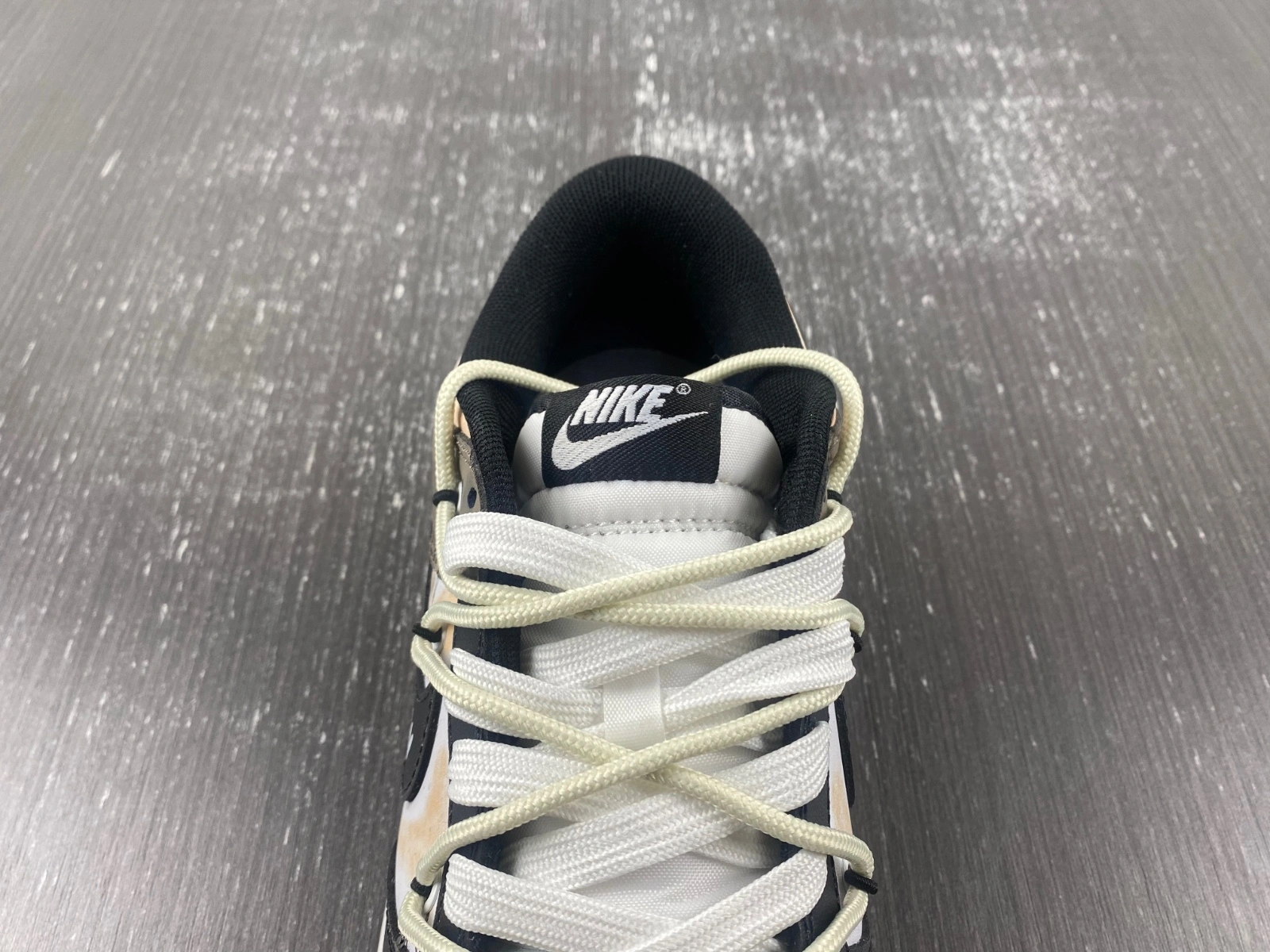 Seasonal Dunk Low Bear DD1391- 44