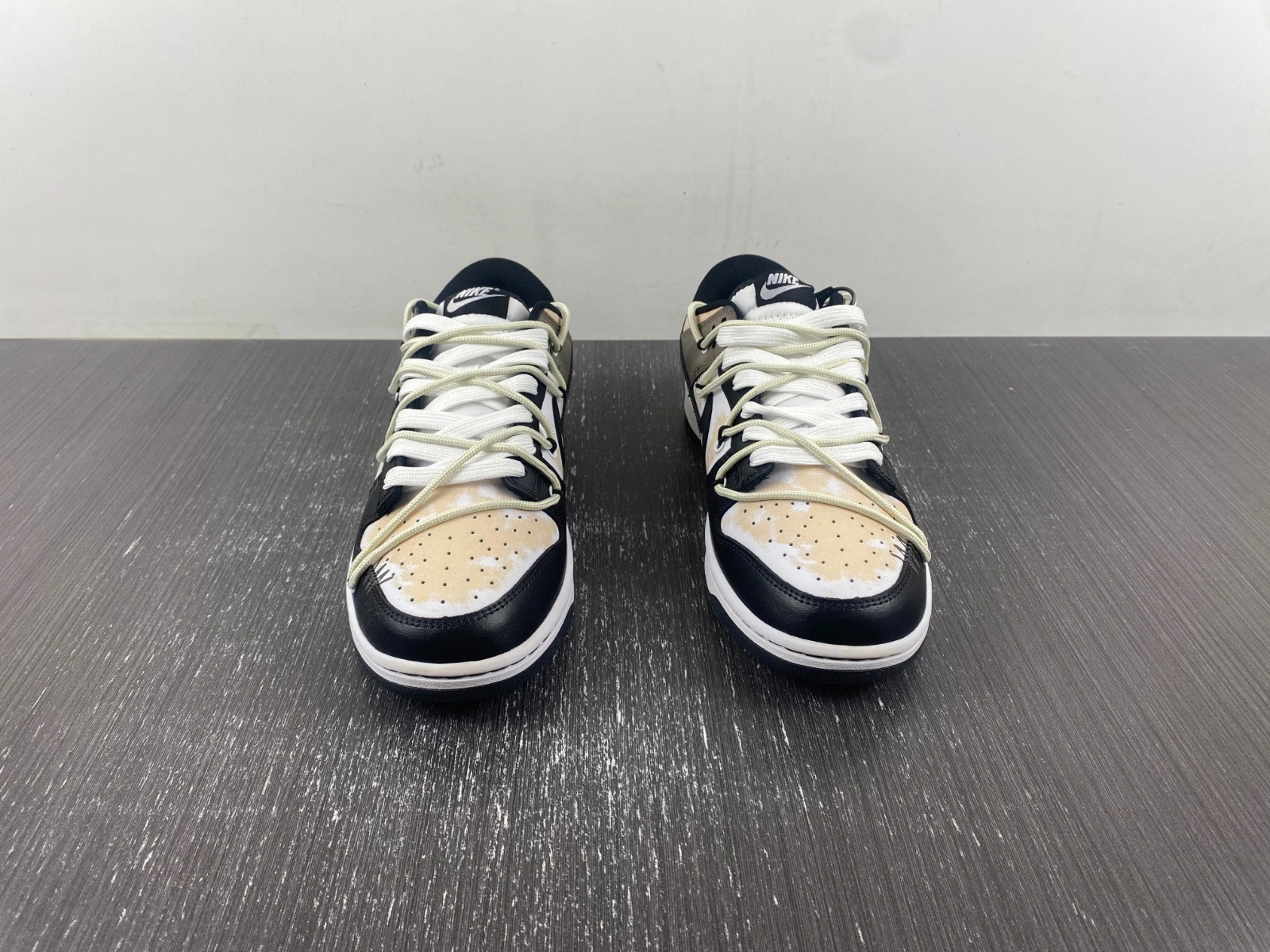Seasonal Dunk Low Bear DD1391- 44