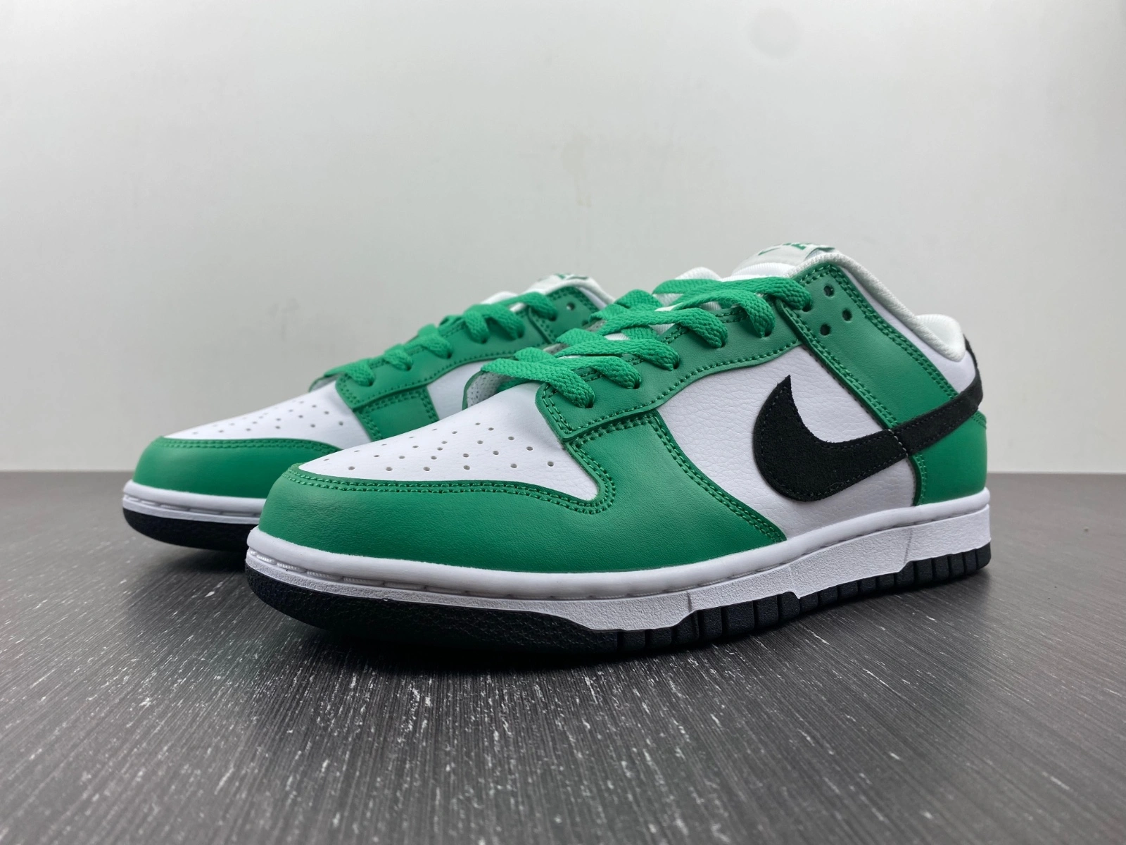 Dunk Low Celtics FN3612- WaterResistant 214