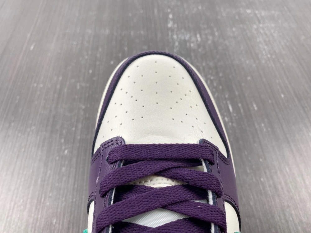 Dunk Low Chenille Swoosh DQ7683- FreshLook 330