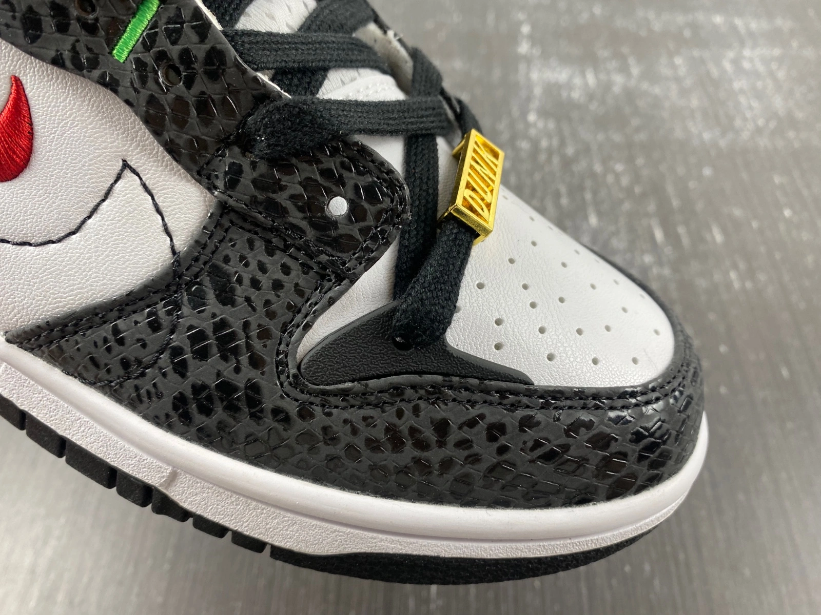 SunProtective Dunk Low Disrupt 2 Just Do It Snakeskin DV1490- 75
